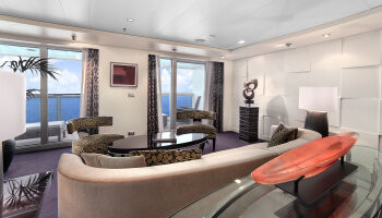 1548636810.5295_c368_Oceania Cruises Oceania Class Accommodation Oceania Suite Living Room.jpg